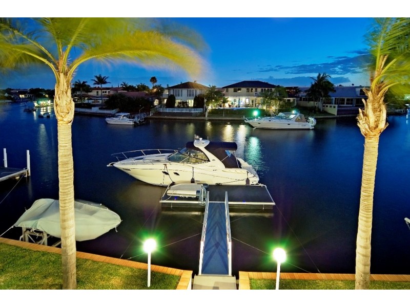 52 Pebble Beach Drive, Runaway Bay QLD 4216