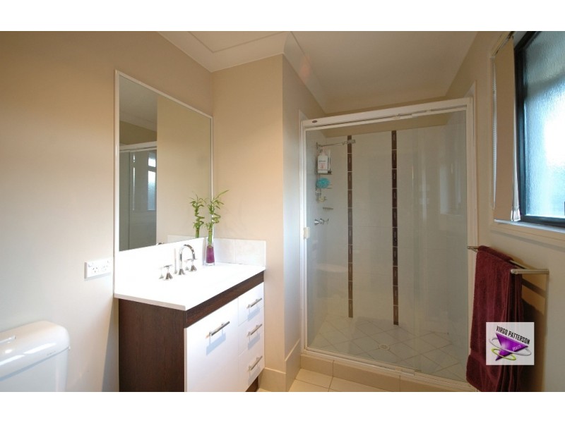 2/106 Glade Drive, Gaven QLD 4211