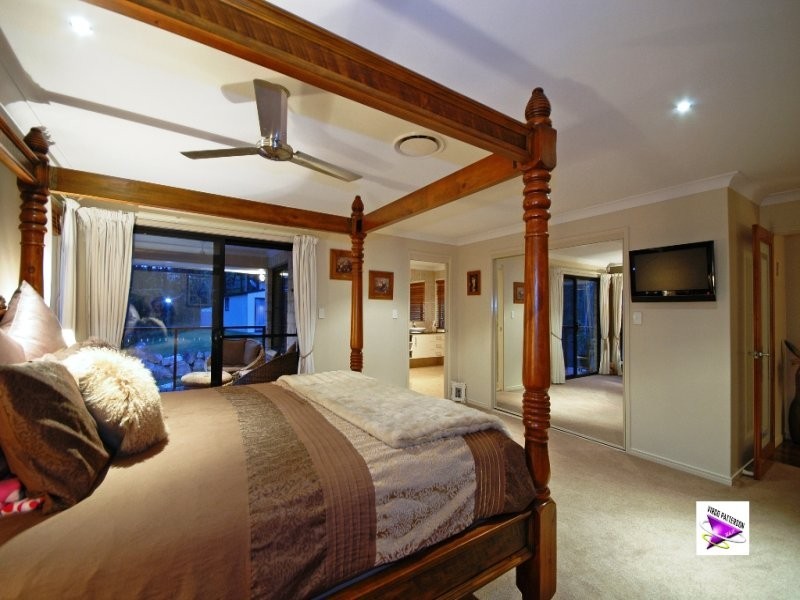 59 Crystal Creek Rd, Willow Vale QLD 4209