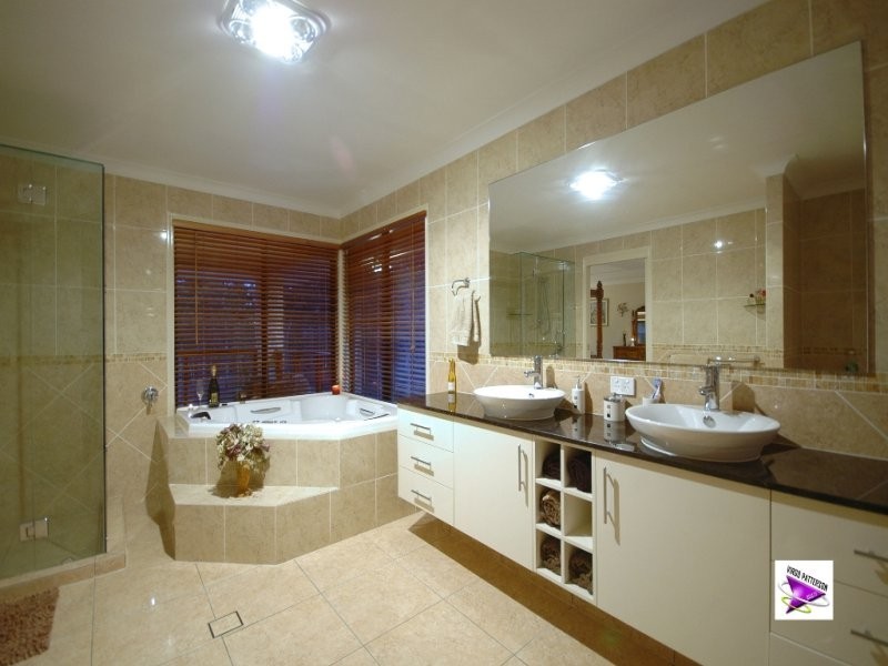 59 Crystal Creek Rd, Willow Vale QLD 4209