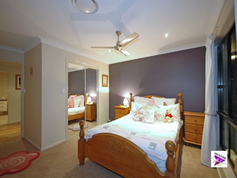 59 Crystal Creek Rd, Willow Vale QLD 4209