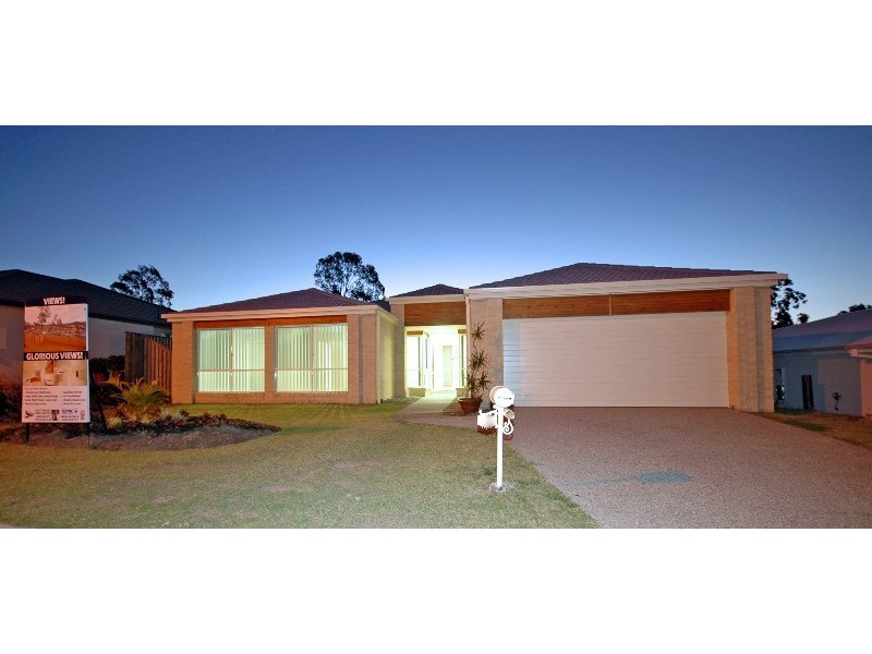 52 Harmsworth Rd, Pacific Pines QLD 4211