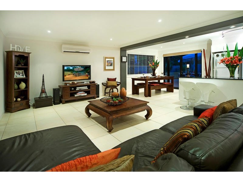 94 Columbus Drive, Hollywell QLD 4216