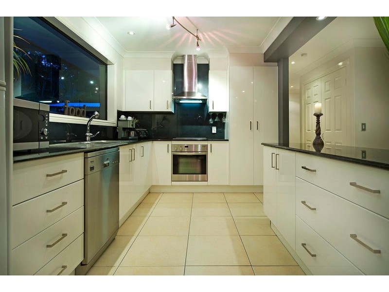 94 Columbus Drive, Hollywell QLD 4216