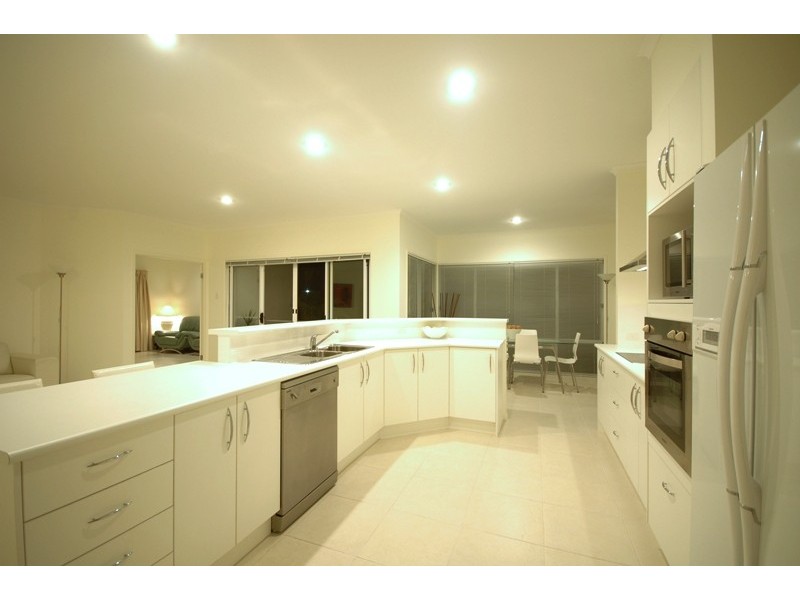 16 Greendragon Crescent, Upper Coomera QLD 4209