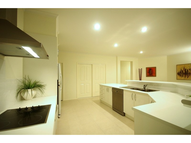 16 Greendragon Crescent, Upper Coomera QLD 4209