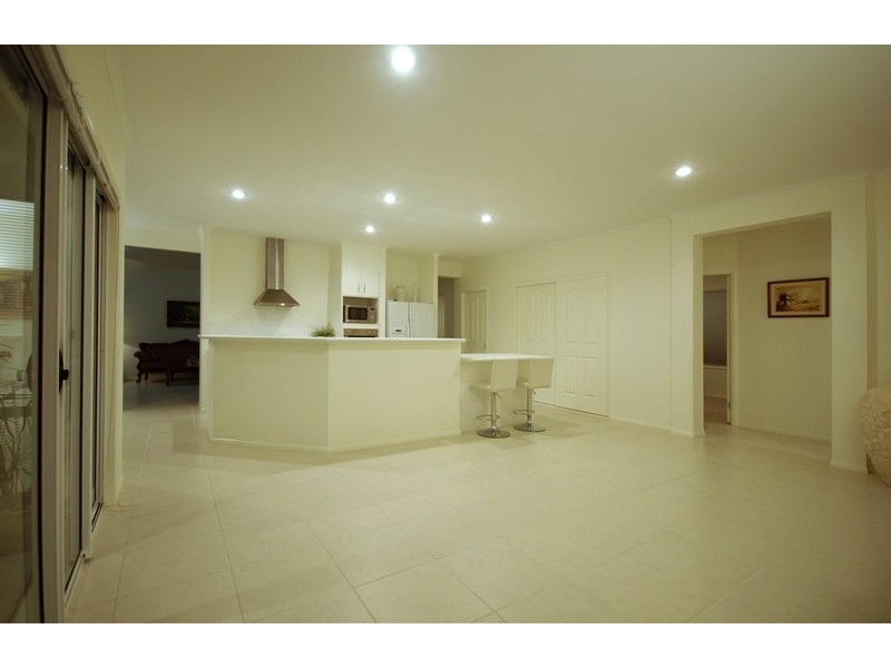 16 Greendragon Crescent, Upper Coomera QLD 4209