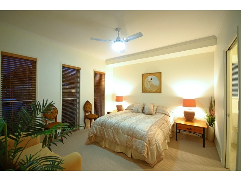 16 Greendragon Crescent, Upper Coomera QLD 4209