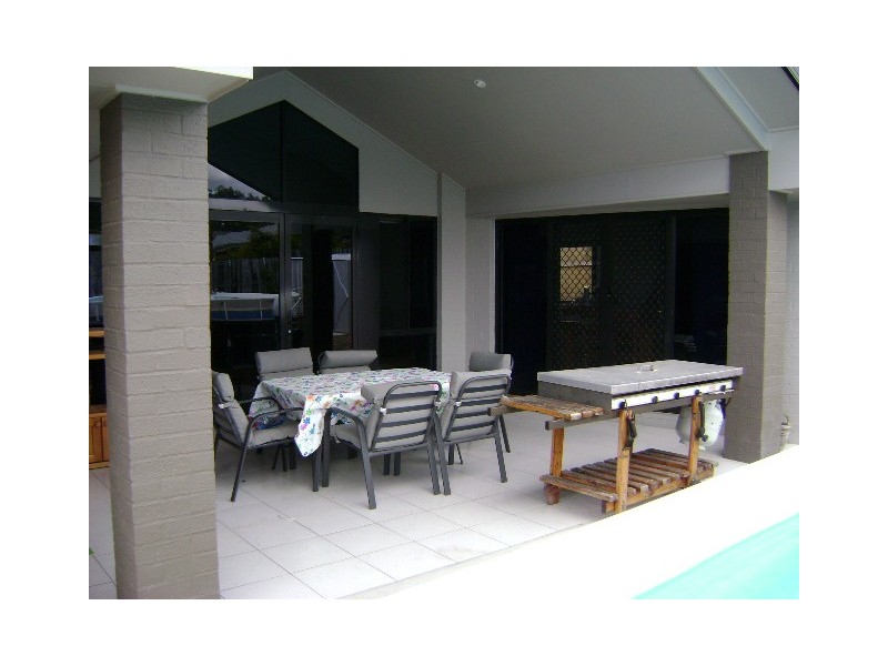 25 Cossington Court, Maudsland QLD 4210