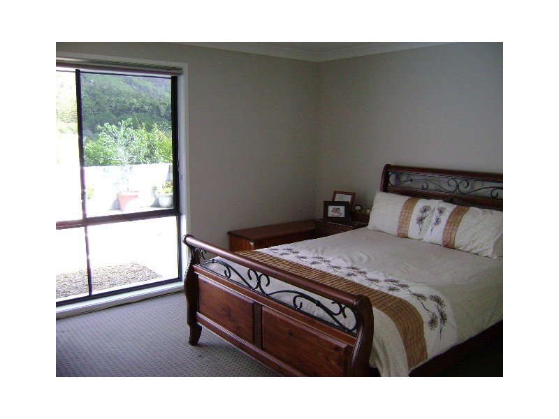 25 Cossington Court, Maudsland QLD 4210