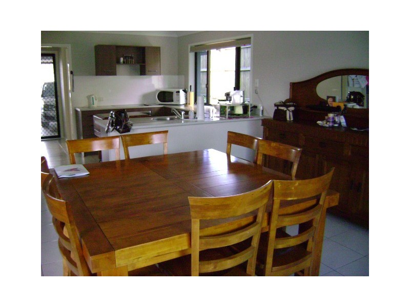 25 Cossington Court, Maudsland QLD 4210