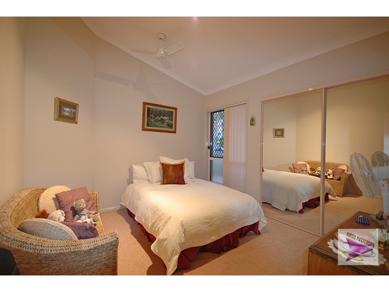 6 Audrey Av, Helensvale QLD 4212