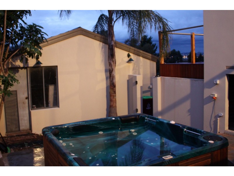 12 Blackwood Drive,, Hampton Park VIC 3976