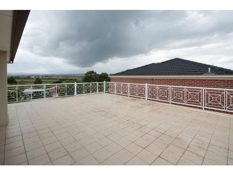 36 Blackwood Drive, Hampton Park VIC 3976