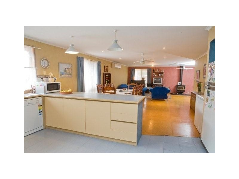 15 Wallowa Crescent, Narre Warren VIC 3805