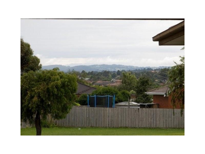 15 Wallowa Crescent, Narre Warren VIC 3805