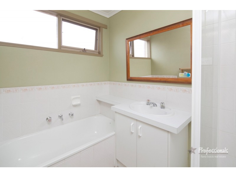 13 Francine Court, Narre Warren VIC 3805