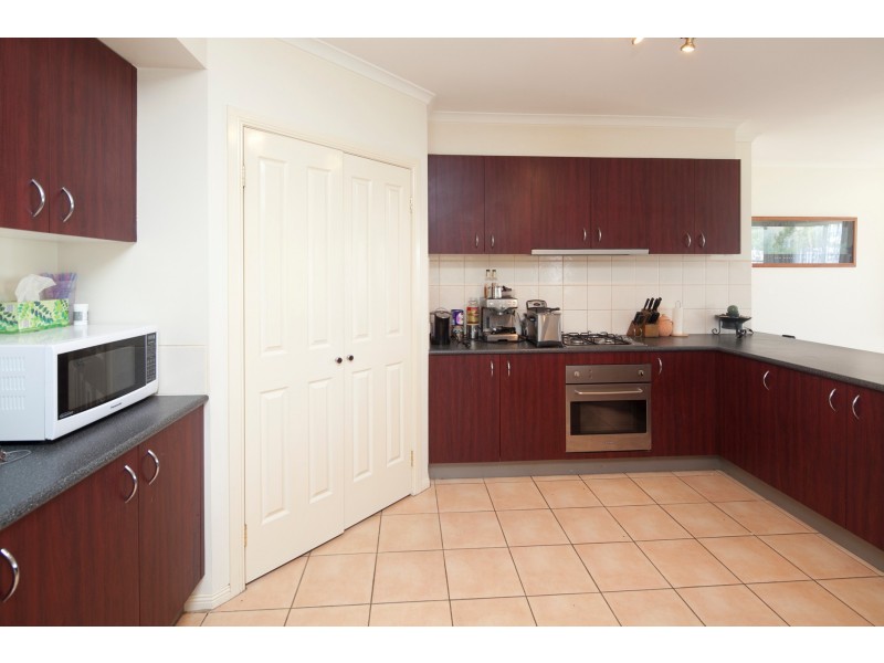 2 Gustavus Place, Narre Warren South VIC 3805