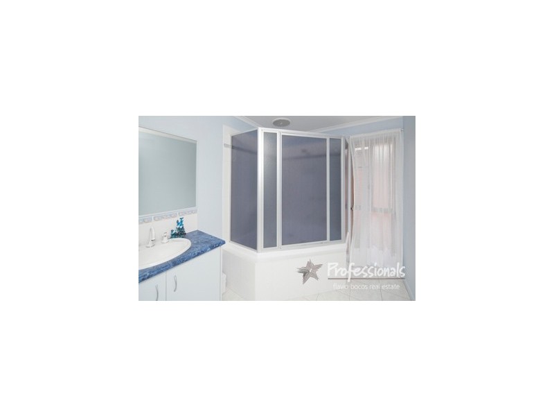 12 Blake Street, Berwick VIC 3806