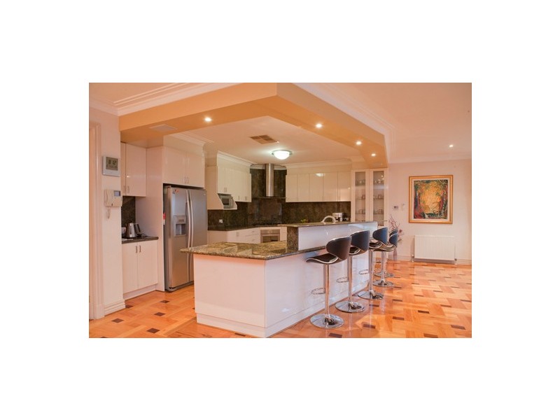 5 Hill Edge Court, Lysterfield South VIC 3156