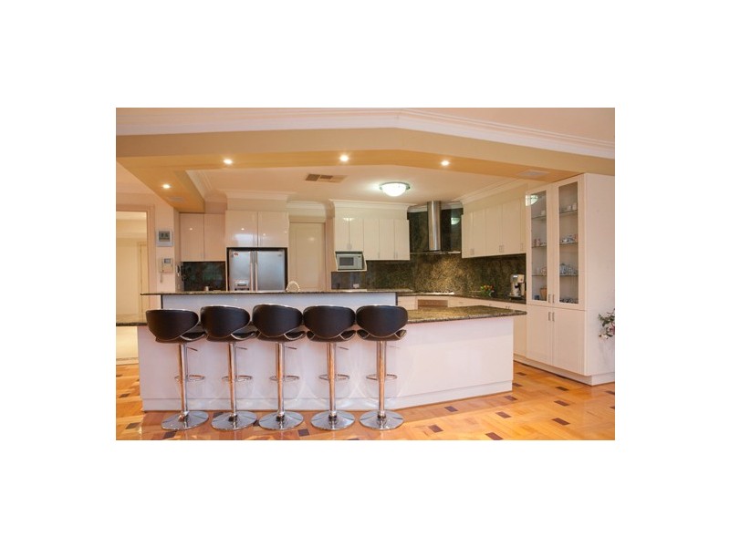 5 Hill Edge Court, Lysterfield South VIC 3156