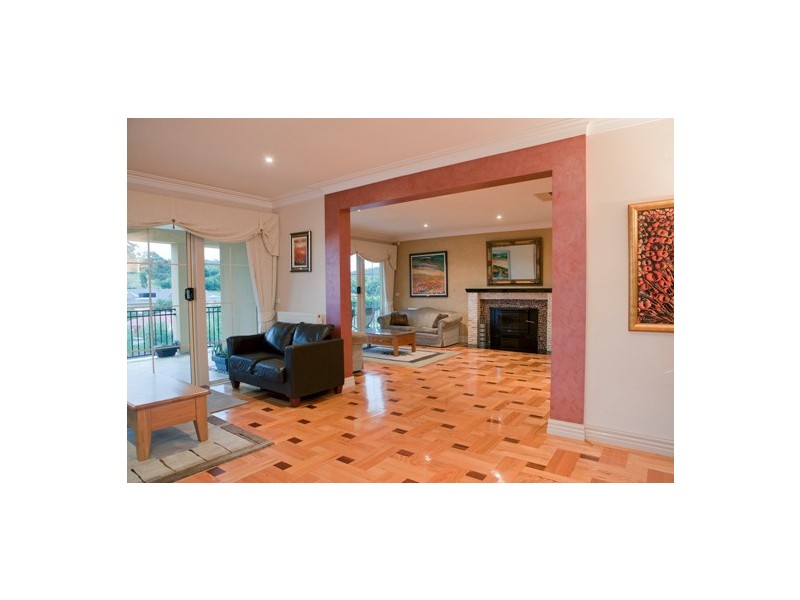 5 Hill Edge Court, Lysterfield South VIC 3156