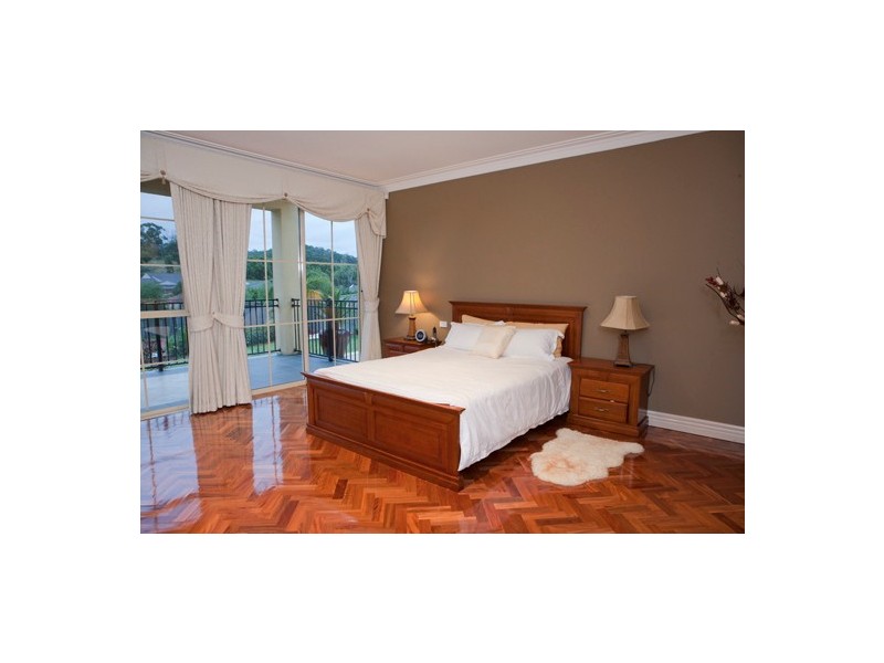 5 Hill Edge Court, Lysterfield South VIC 3156