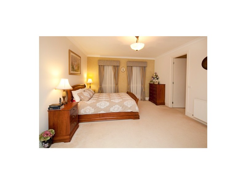 91 Crawley Road, Narre Warren North VIC 3804