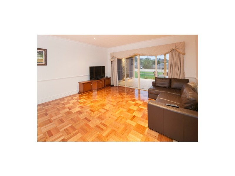 91 Crawley Road, Narre Warren North VIC 3804