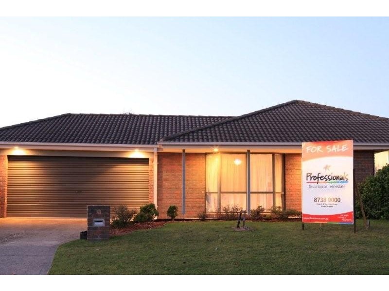 3 Chadbourn Place, Narre Warren South VIC 3805