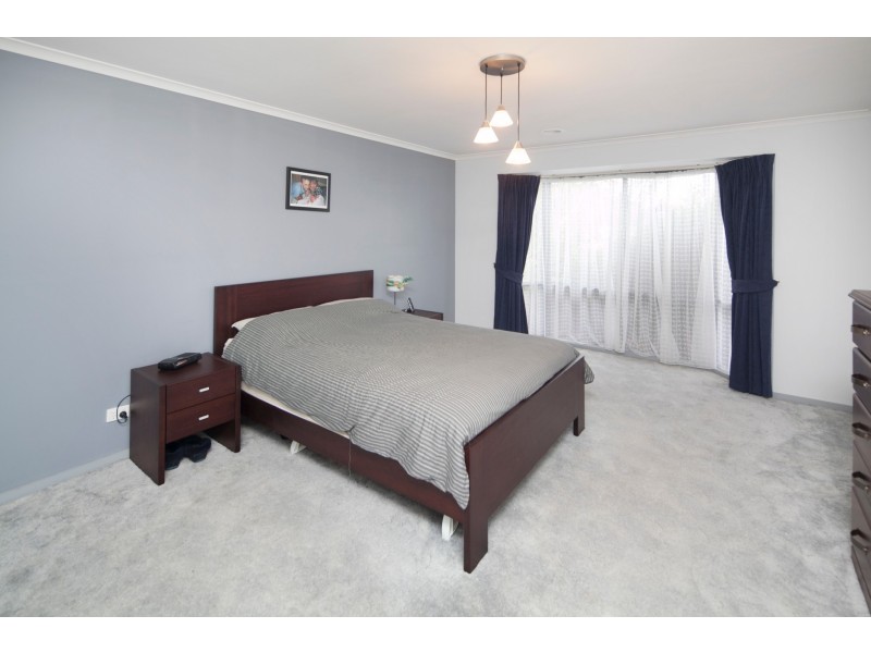 3 Chadbourn Place, Narre Warren South VIC 3805