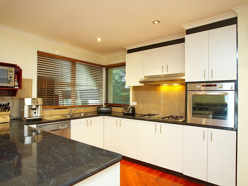 33 Ohio Cres, Narre Warren VIC 3805