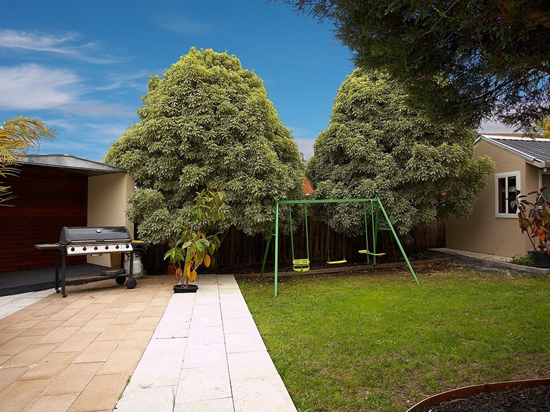 33 Ohio Cres, Narre Warren VIC 3805