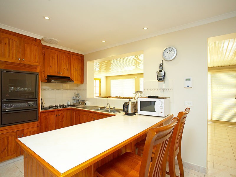 6 Wilkes Street, Narre Warren VIC 3805