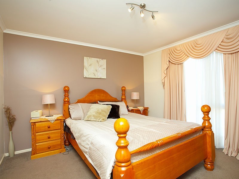 6 Wilkes Street, Narre Warren VIC 3805