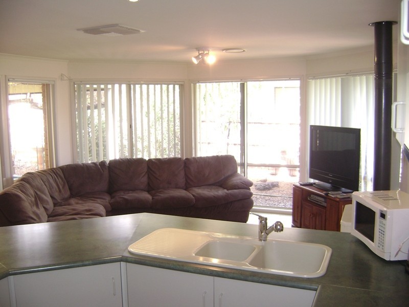 6 Baringa Park Deive, Narre Warren South VIC 3805