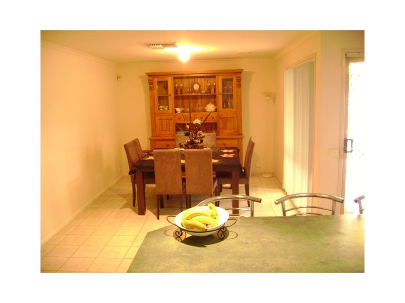 6 Baringa Park Deive, Narre Warren South VIC 3805