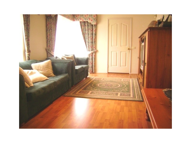 6 Baringa Park Deive, Narre Warren South VIC 3805