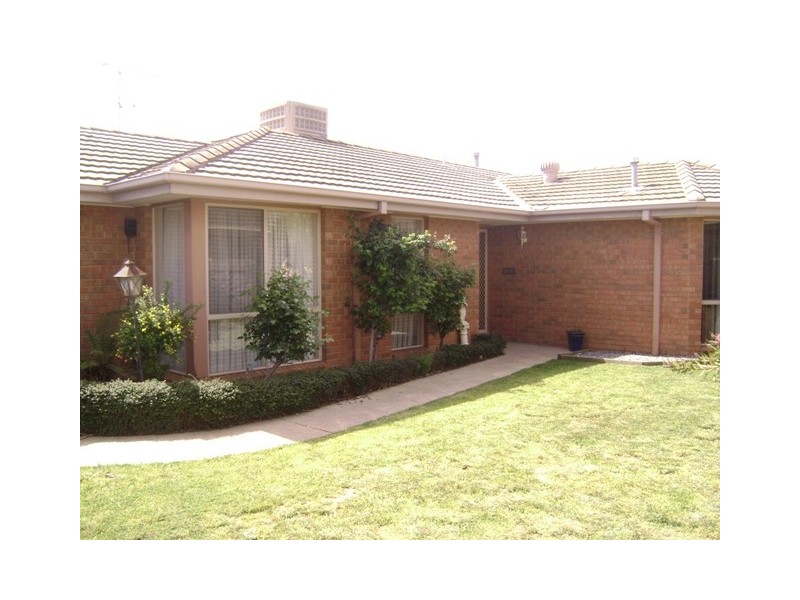 6 Baringa Park Deive, Narre Warren South VIC 3805