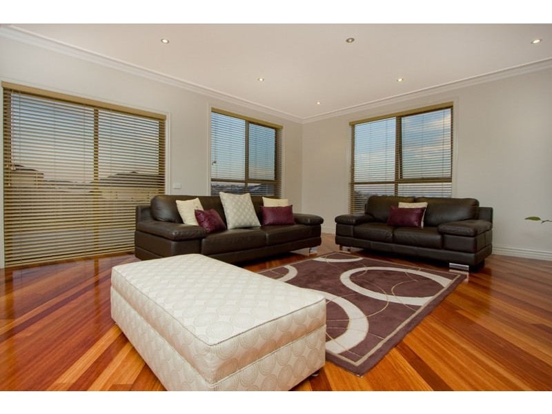 80 Sheldon Drive, Berwick VIC 3806