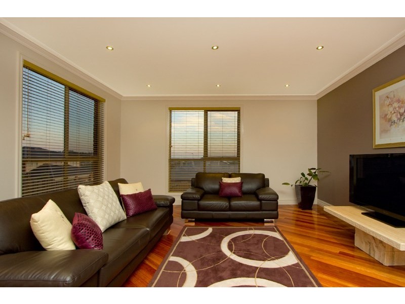 80 Sheldon Drive, Berwick VIC 3806