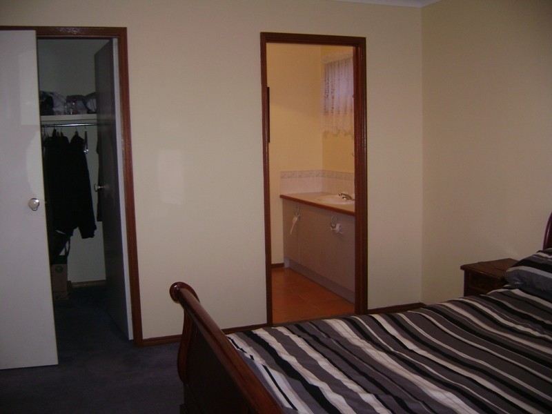 15 Janson Close, Narre Warren South VIC 3805