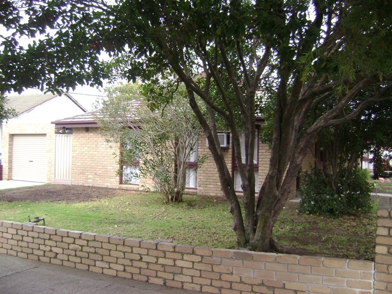 1/92 Menzies Way, Dandenong North VIC 3175