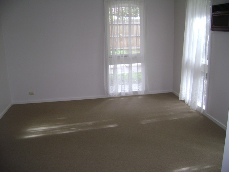 1/92 Menzies Way, Dandenong North VIC 3175