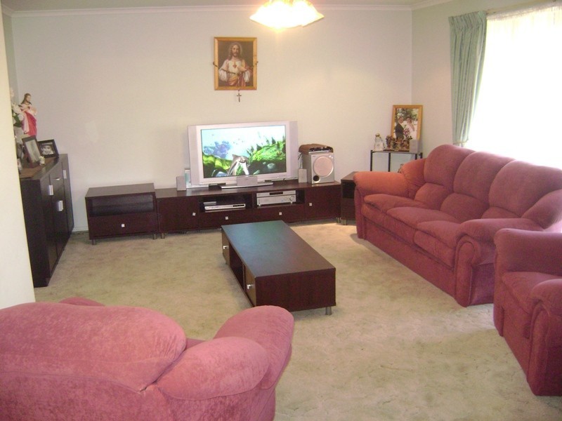 2 Deanswood Way, Narre Warren VIC 3805