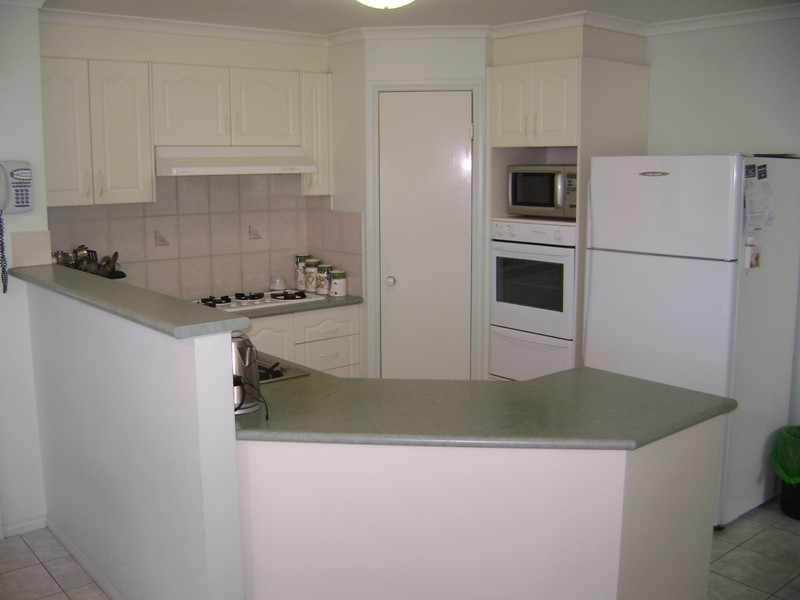 2 Deanswood Way, Narre Warren VIC 3805