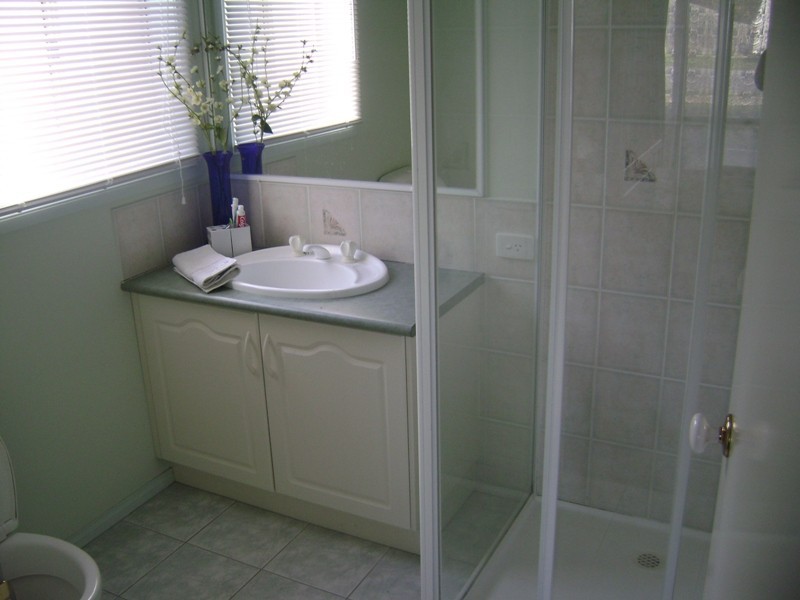 2 Deanswood Way, Narre Warren VIC 3805