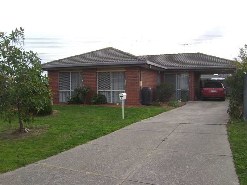4 Karen Close, Narre Warren South VIC 3805