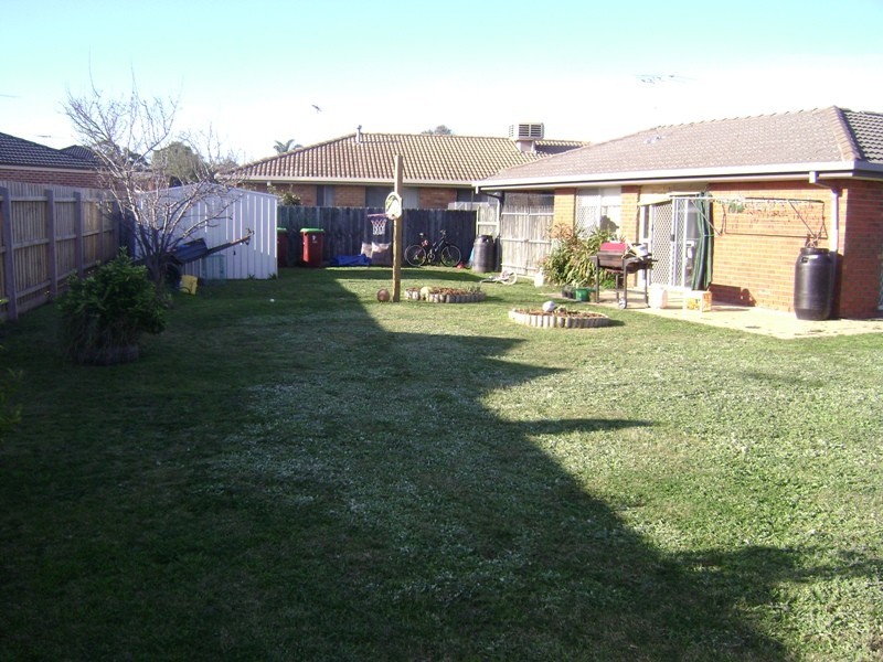 4 Karen Close, Narre Warren South VIC 3805