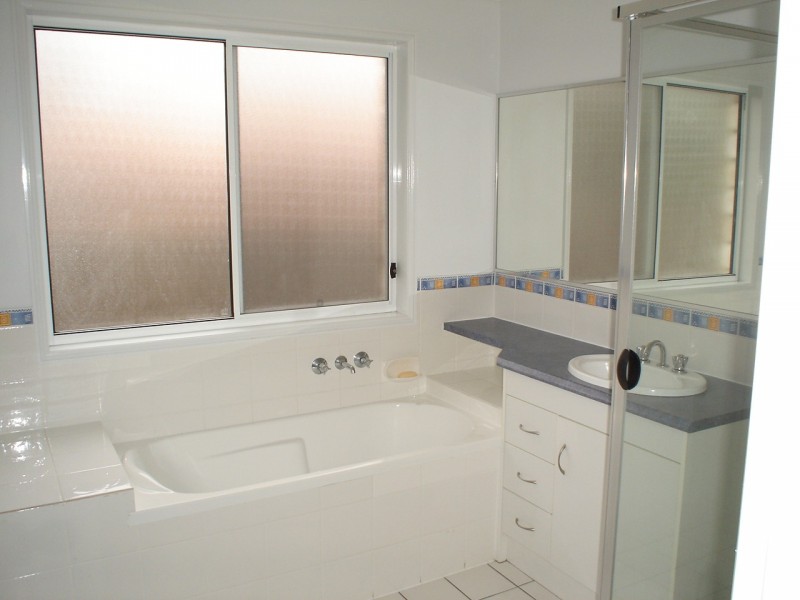 13 Evergreen Crt, Springfield QLD 4300